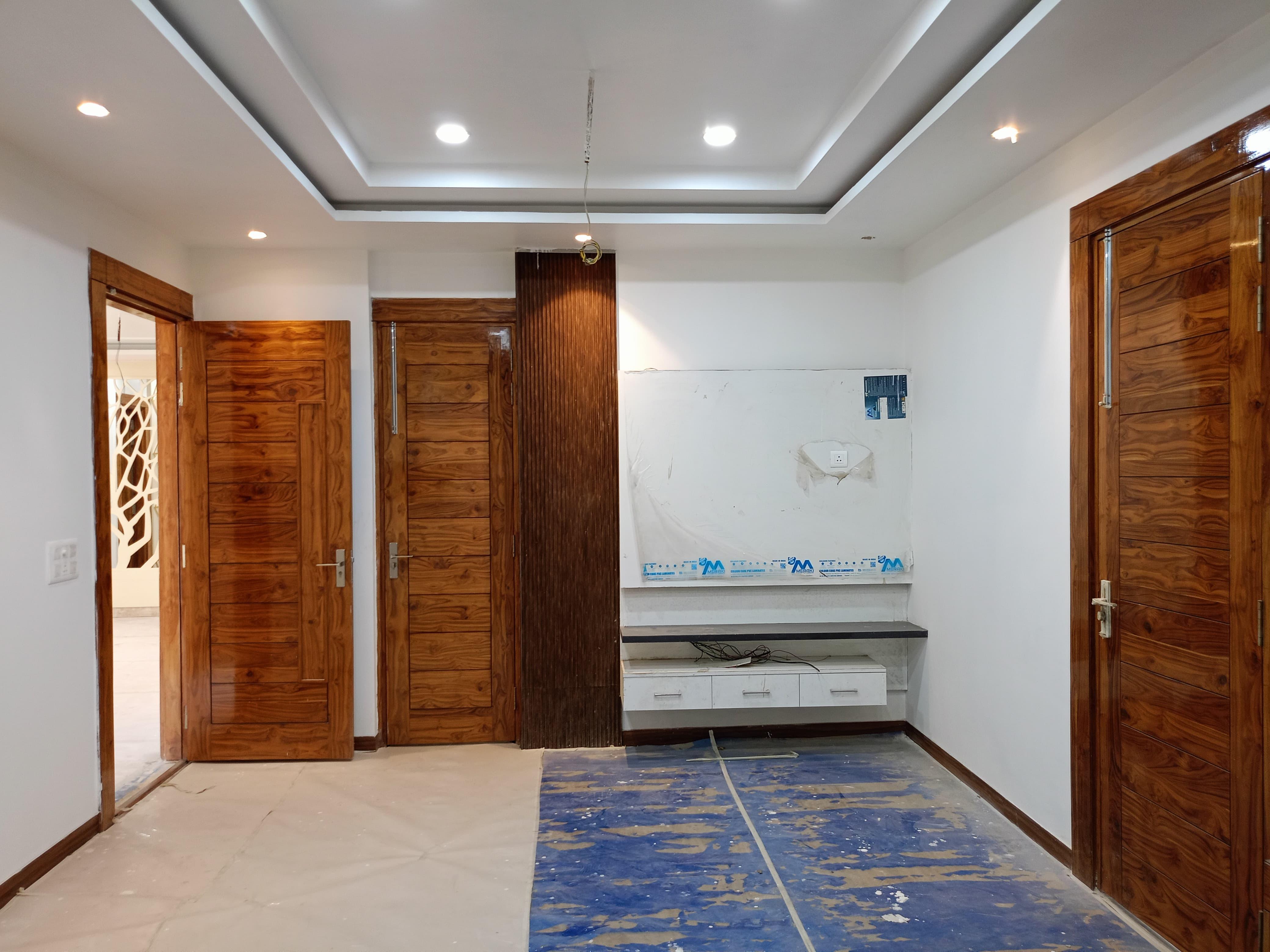 5 BHK Builder Floor in Niti Khand, Ghaziabad for Sale