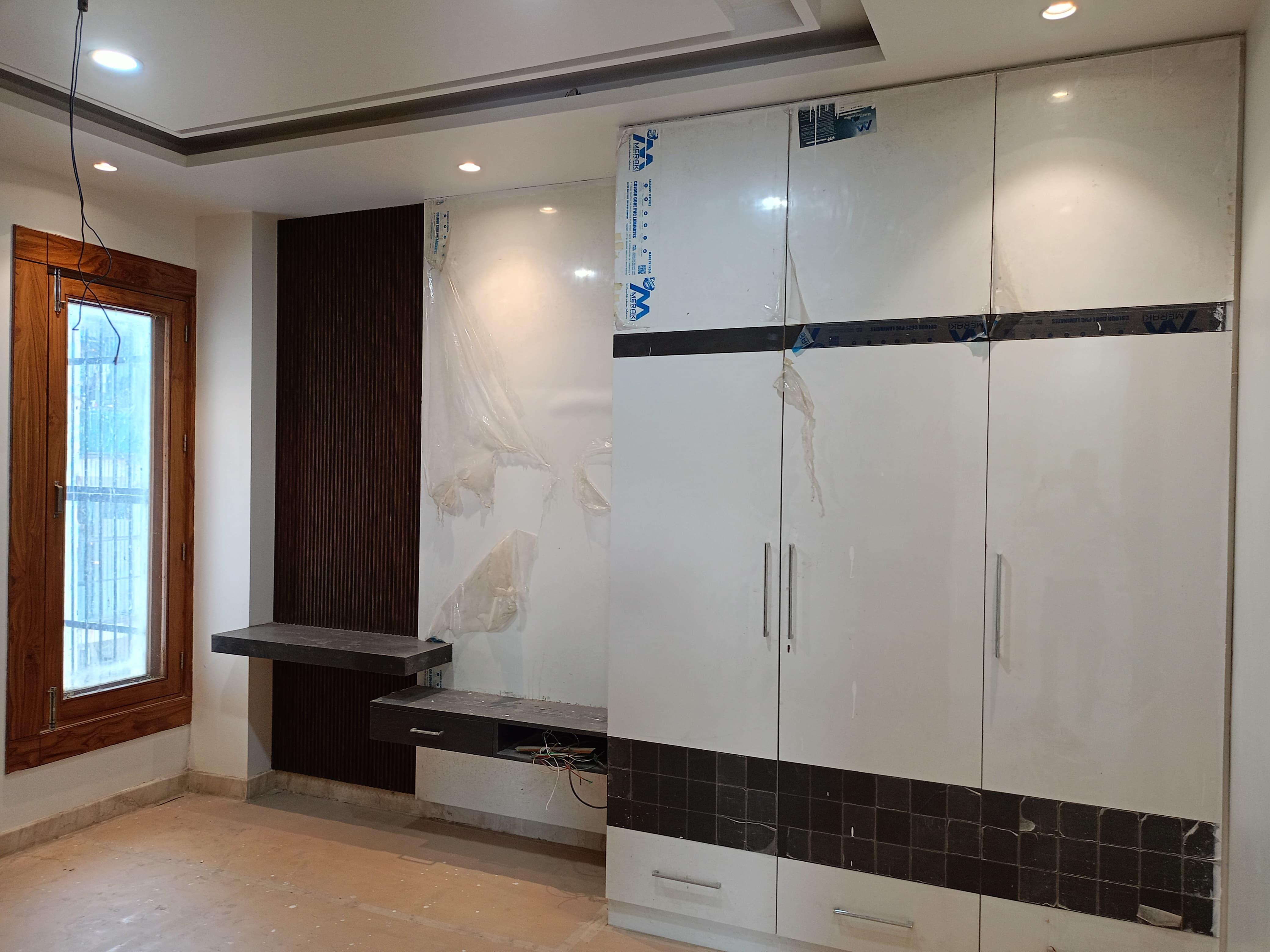 5 BHK Builder Floor in Niti Khand, Ghaziabad for Sale