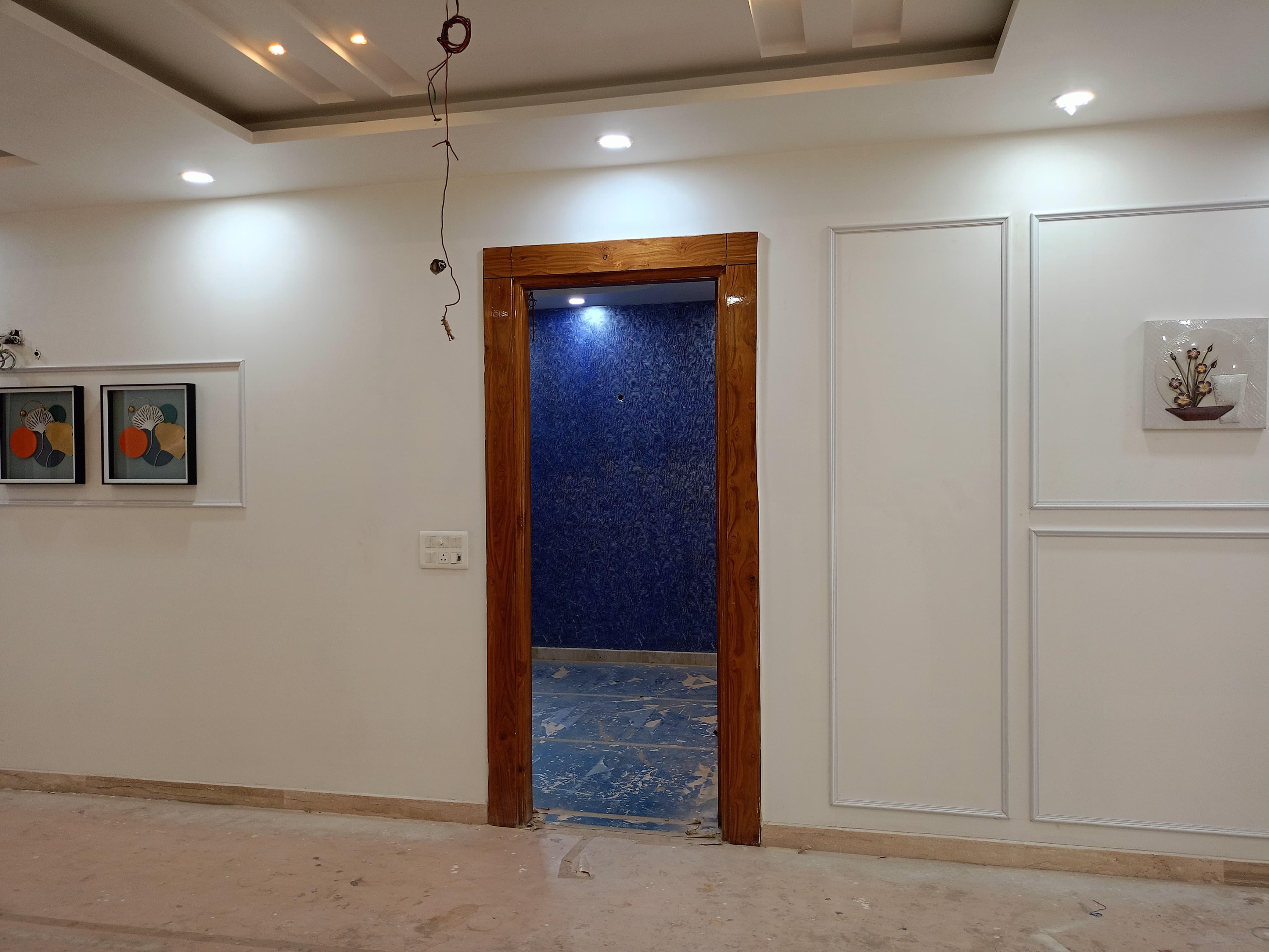 5 BHK Builder Floor in Niti Khand, Ghaziabad for Sale