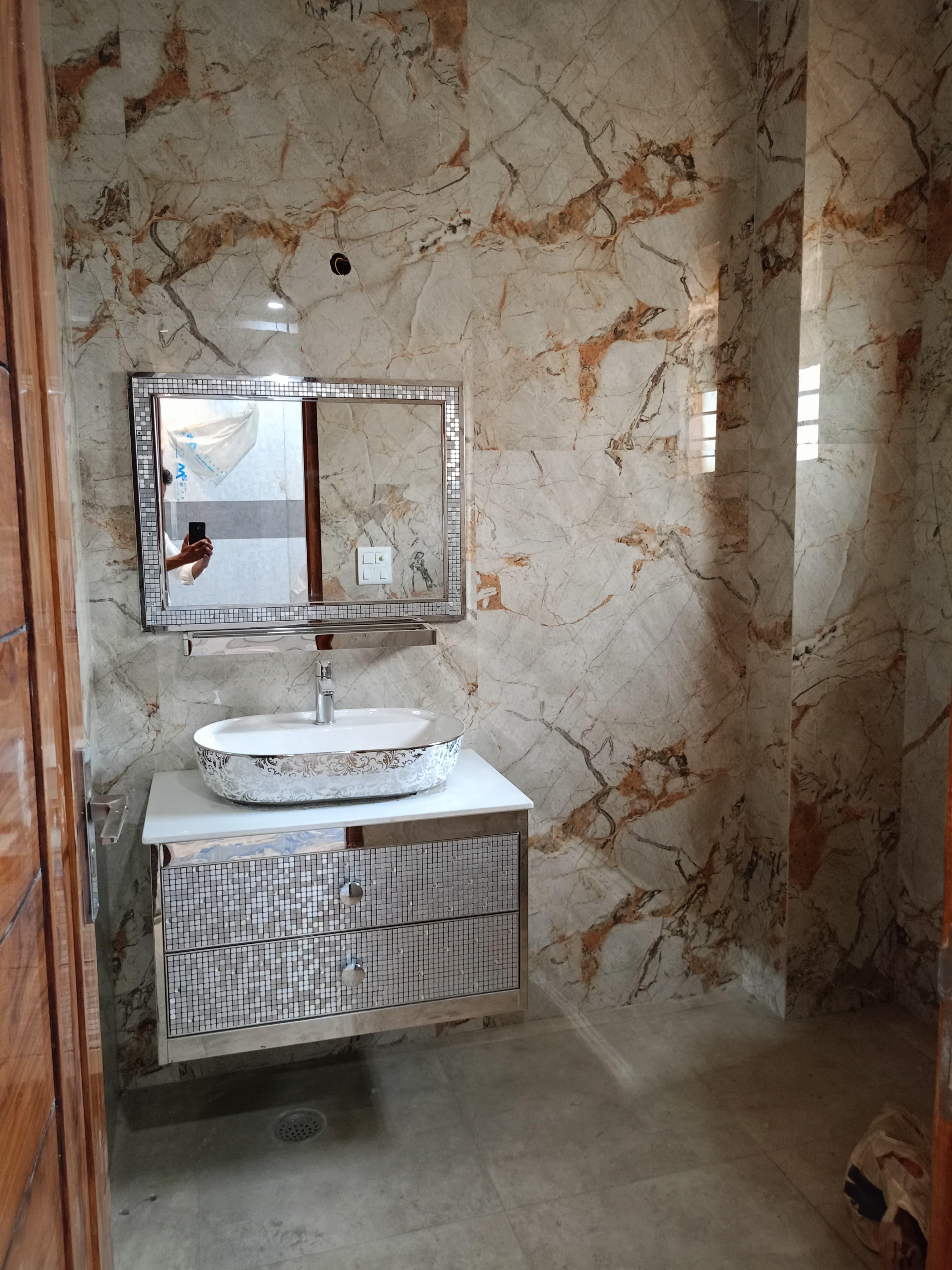 5 BHK Builder Floor in Niti Khand, Ghaziabad for Sale
