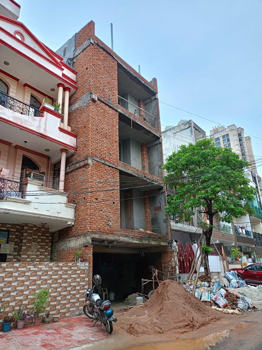 3 BHK Independent Top Floor With Parking for Sale in Indirapuram