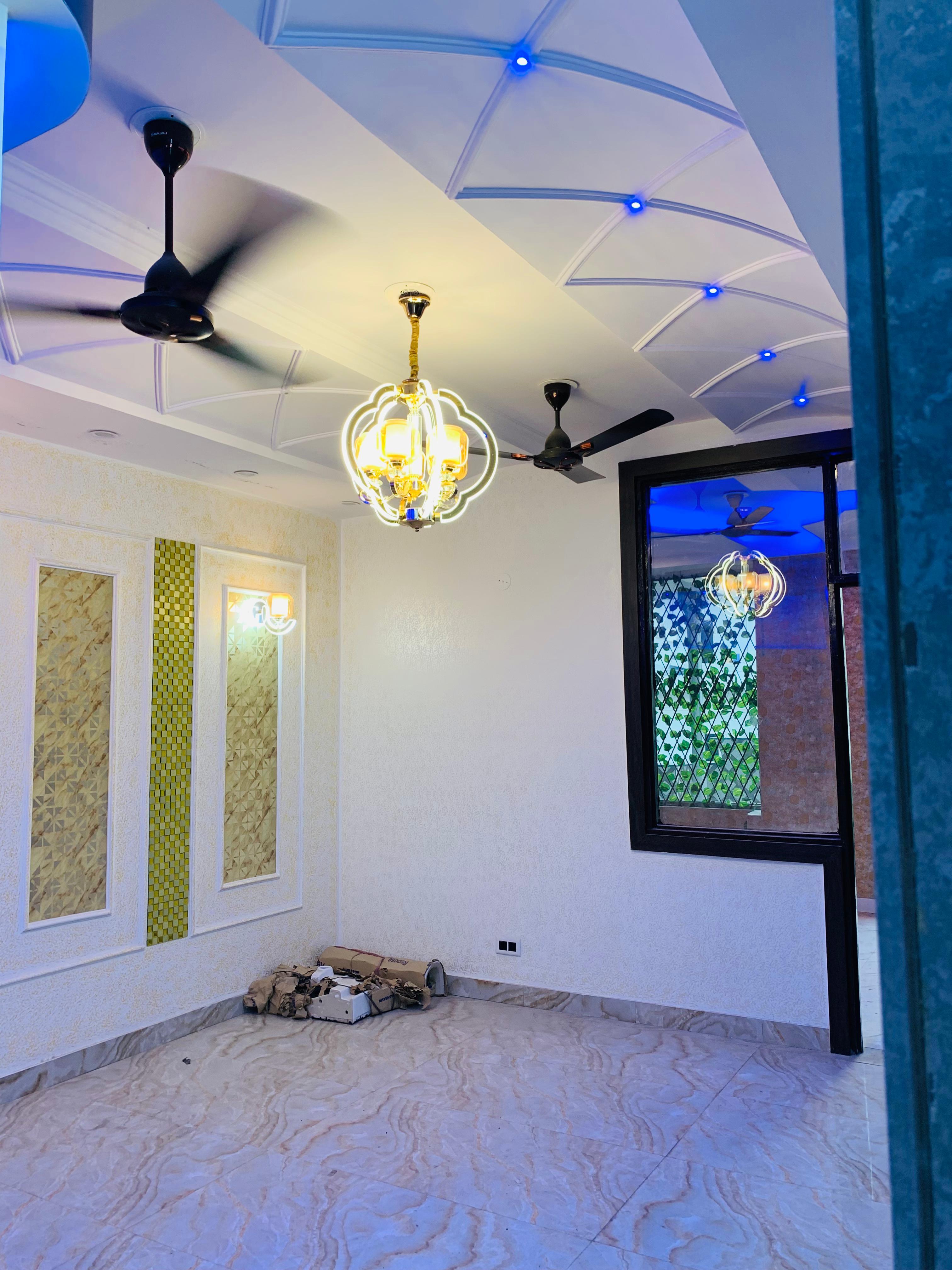 3 BHK PROPERTY IN SHAKTI KHAND INDIRAPURAM