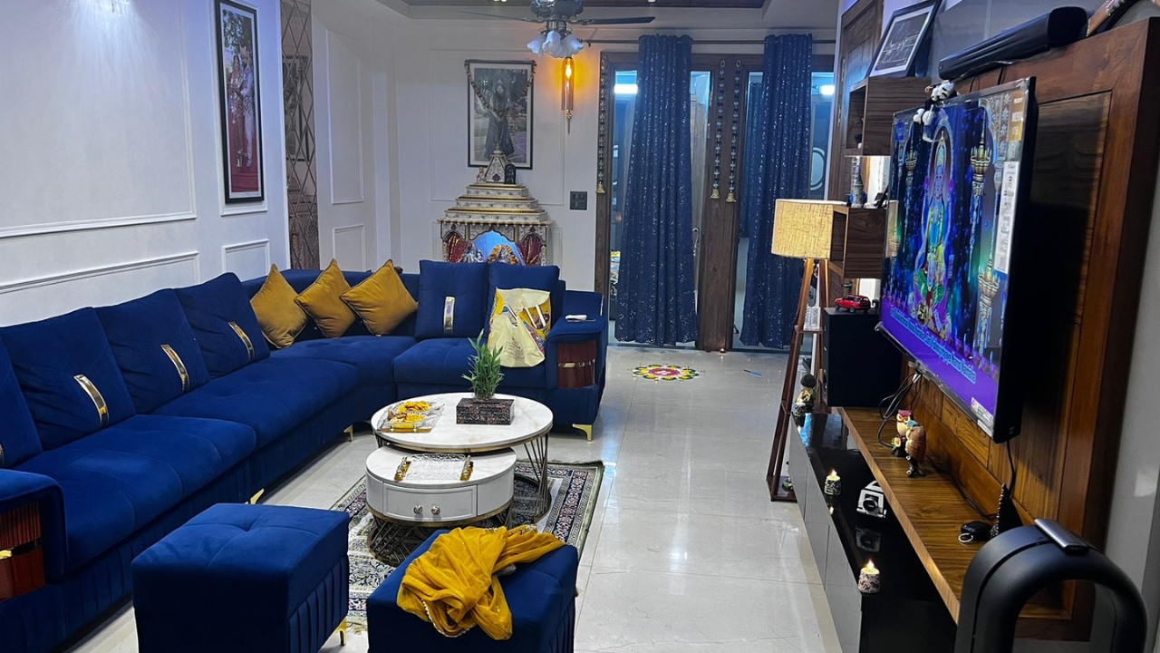2 bhk property in niti khand 3
