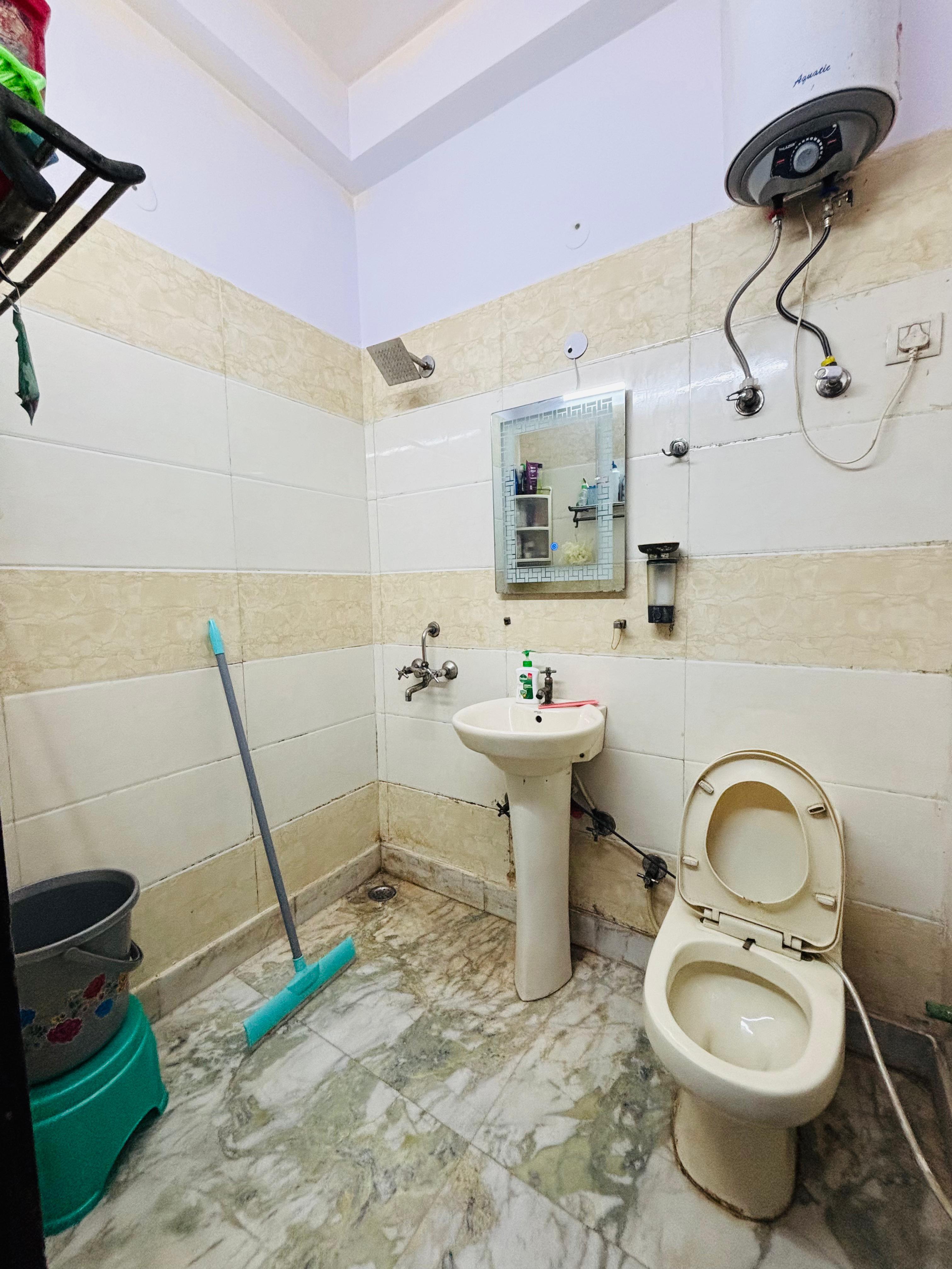 90 Meter 3 BHK Flat For Sale in Shakti Khand 4, Indirapuram